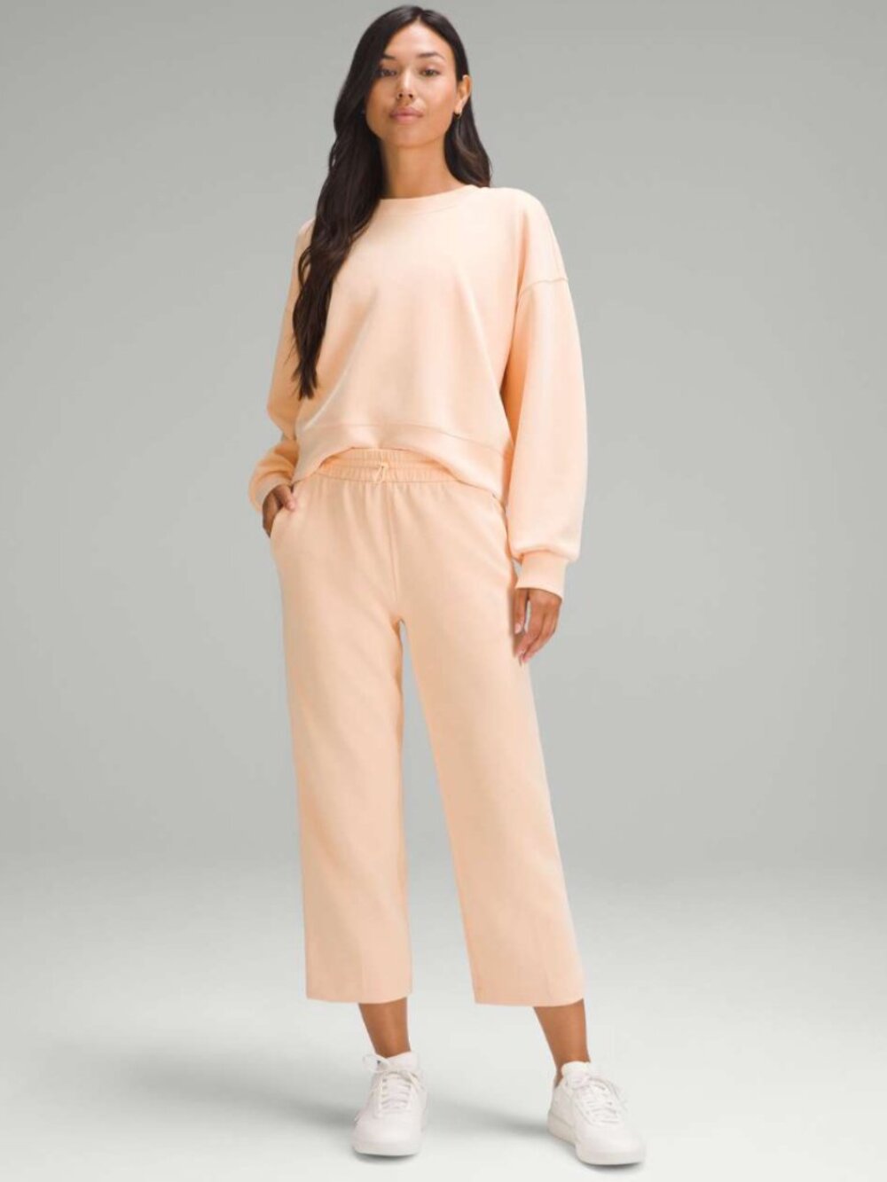 Lululemon Softstreme High-Rise Straight-Leg Cropped Pant (Size 6) - Picture 2 of 8